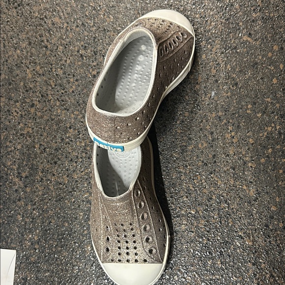 Native Kids Glittery Slip-On Sneakers - Picture 7 of 7